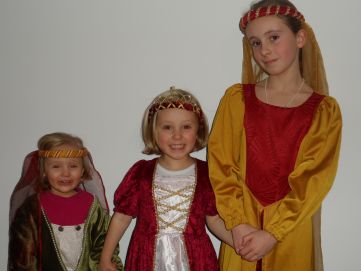 filles costumées